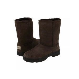 UGG Ultimate Short Boot Sz 8